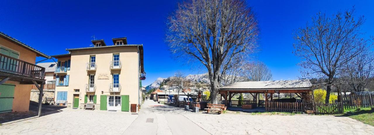 L'Auberge Saint-Vincent-les-Forts Exterior foto
